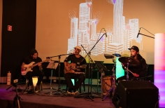 Jumaos: Vibraciones acústicas en la Sala Gaitán.