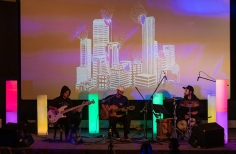 Jumaos: Vibraciones acústicas en la Sala Gaitán.