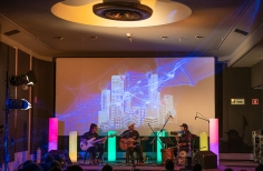 Jumaos: Vibraciones acústicas en la Sala Gaitán.