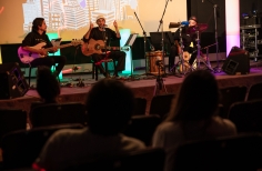 Jumaos: Vibraciones acústicas en la Sala Gaitán.