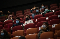 Estreno y conversación - Película Los conductos.