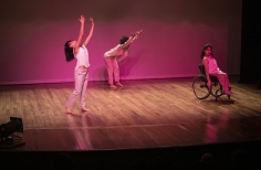 Viernes Escénicos en el Teatro El Parque con ConCuerpos y Mistérica Escénica