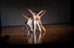 Viernes Escénicos en el Teatro El Parque con ConCuerpos y Mistérica Escénica