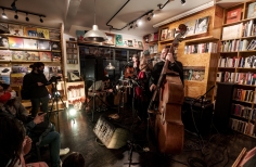 Pequeños Conciertos en Librerías: Zazous