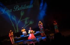 Así vivimos una noche de Cantaoras. Verbena y Picó