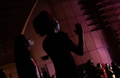 Así vivimos una noche de Cantaoras. Verbena y Picó