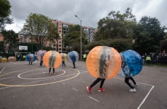 Pogo en pelotas - Cedritos