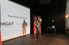 Encuentro de formación con artistas del espacio público