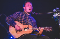 Hipnotismo musical de Gato e´ Monte en la Sala Gaitán