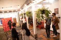 El teatro y el cierco se encuentran.