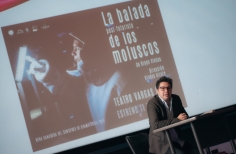 El teatro y el cierco se encuentran.