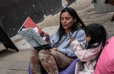 Libro al viento en el 9 de abril