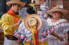 Huellas y sueños Mayores llega a Rafael Uribe