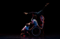 Gala Orbitante, Residentes I