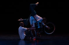 Gala Orbitante, Residentes I