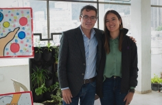 Visita Alejandro Gaviria Castillo de las Artes