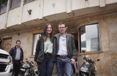 Visita Alejandro Gaviria Castillo de las Artes