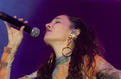 La cantante puertoriqueña ILe cerró la primera jornada de Jazz al Parque