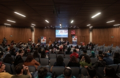 Inaugurada la Exposición Crear, sentir, jugar