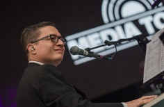 A grito herido- La Media Torta