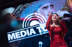 A grito herido- La Media Torta