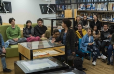 Katia González en la exposición de Andrés Caicedo en Andrés Caicedo: Morir y dejar obra.
