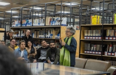 Rosario Caicedo hablando sobre la exposición de Andrés Caicedo en Andrés Caicedo: Morir y dejar obra.