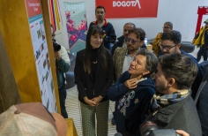 Alcaldesa junto a la secretaria de cultura y el director de Idartes en la visita al parque el Tunal, en la cinemateca el Tunal