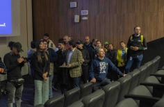Alcaldesa junto a la secretaria de cultura, el director de Idartes y el gerente de artes audiovisuales en la visita al parque el Tunal, en la cinemateca el Tunal