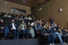 Alcaldesa junto a la secretaria de cultura, el director de Idartes y el gerente de artes audiovisuales en la visita al parque el Tunal, en la cinemateca el Tunal