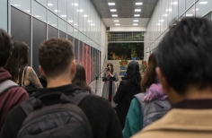 Mauricio Galeano y Liz Callejas en Palabras de inauguración de la exposición Laberinto.