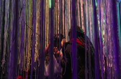 Público interactuando con la Exposición El Beat.