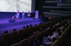 Público disfrutando de las actividades de Tómate la Cinemateca de Bogotá. Presentación de la Liga Super criolla.