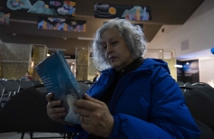 Público con el catálogo razonado 2023
