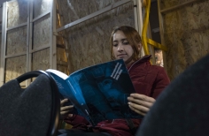 Público con el catálogo razonado 2023