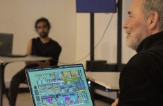 Escuela de Artes Electrónicas – Wade Matthews