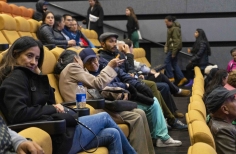 Proyección de los cortometrajes en la franja local