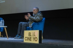 Charla de Mario Mendoza en el cine y yo en la Cinemateca de Bogotá