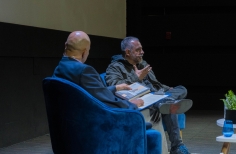 Charla de Mario Mendoza en el cine y yo en la Cinemateca de Bogotá