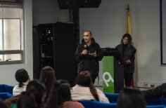 Emprende Talks: Desde el punto cero