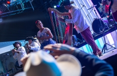 Clausura de Arte a la KY