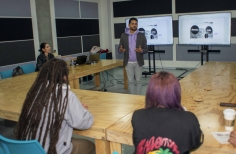 Mentalidad emprendedora vende arte on line sin inventarios. Cinemateca