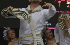 Tortazo Homenaje a la cumbia - Andrés Landero