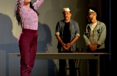 FIAV - QUIEN ES MARGARITA LEON. Teatro El Parque