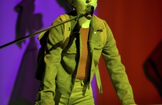 FIAV - QUIEN ES MARGARITA LEON. Teatro El Parque