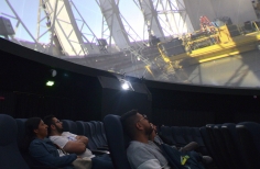 Lanzamiento Película Astronomía a gran escala. Planetario.