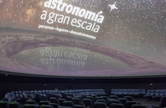 Lanzamiento Película Astronomía a gran escala. Planetario.