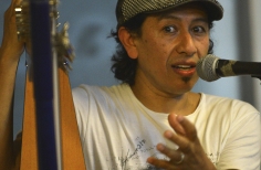 El arpa llanera y su fusión con las músicas del mundo. U. Nal.