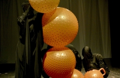 Escena joven Obra Colores. Seki Sano