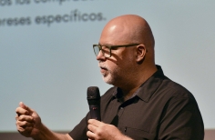 Taller práctico ¿Cómo conectar y vender tu música_ Universidad Central 